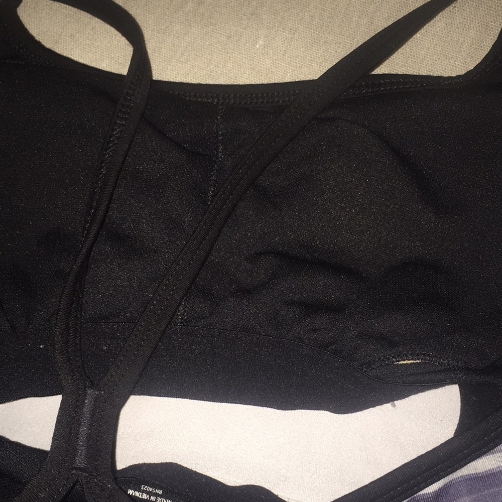 Active by Old Navy workout top - Picture 4 of 7